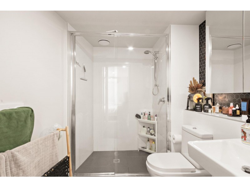 328/325 Anketell Street, Greenway ACT 2900