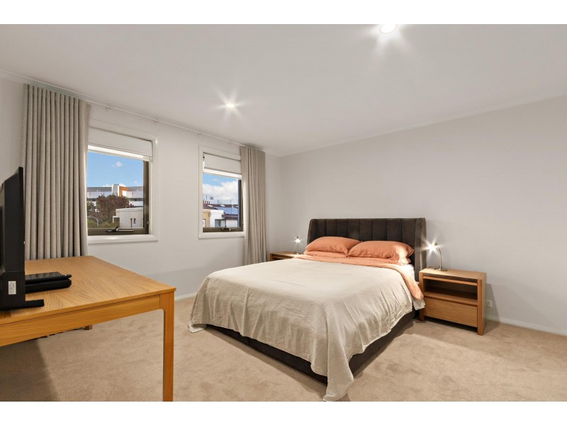 3/120 Athllon Drive, Greenway ACT 2900