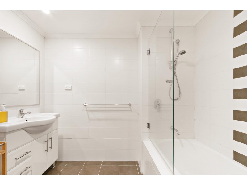 3/120 Athllon Drive, Greenway ACT 2900