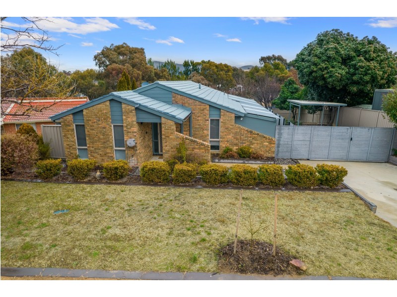 4 Fern Place, Banks ACT 2906