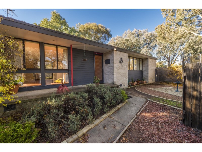 102 Bacchus Circuit, Kambah ACT 2902