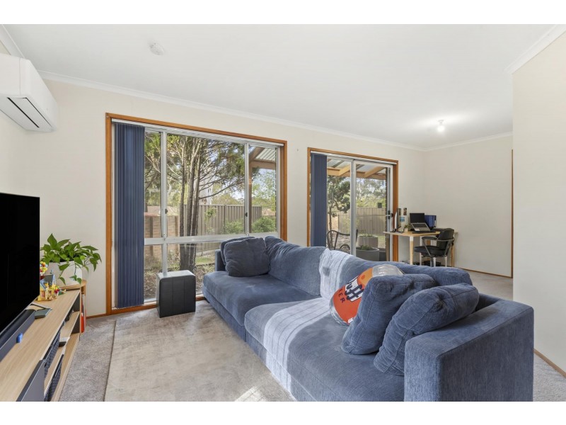 1/37 Derrington Crescent, Bonython ACT 2905