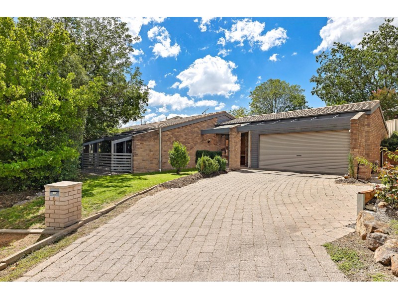 6 Girdlestone Circuit, Calwell ACT 2905