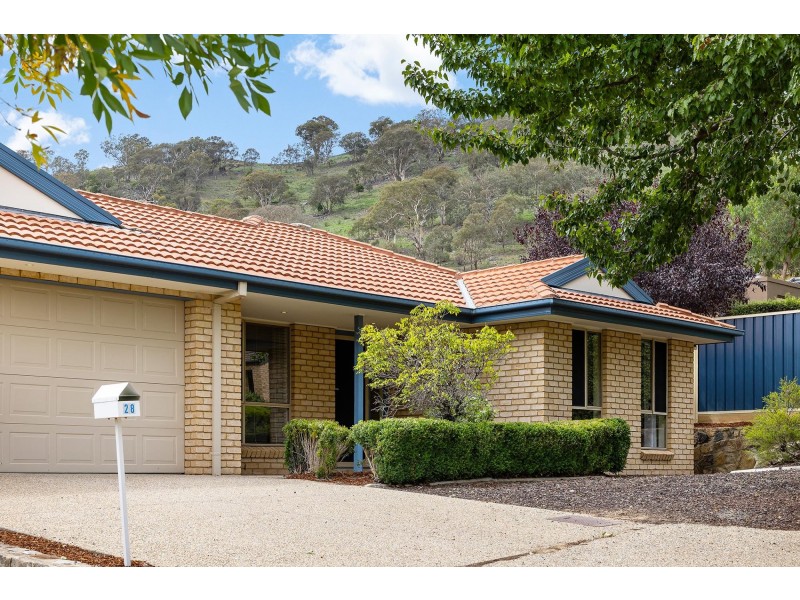 28 Alison Ashby Crescent, Banks ACT 2906
