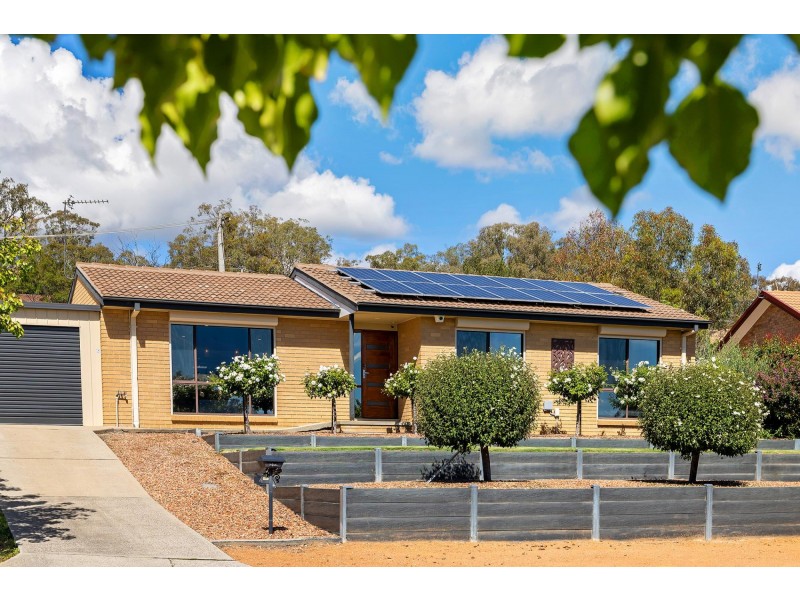 4 Laby Place, Theodore ACT 2905