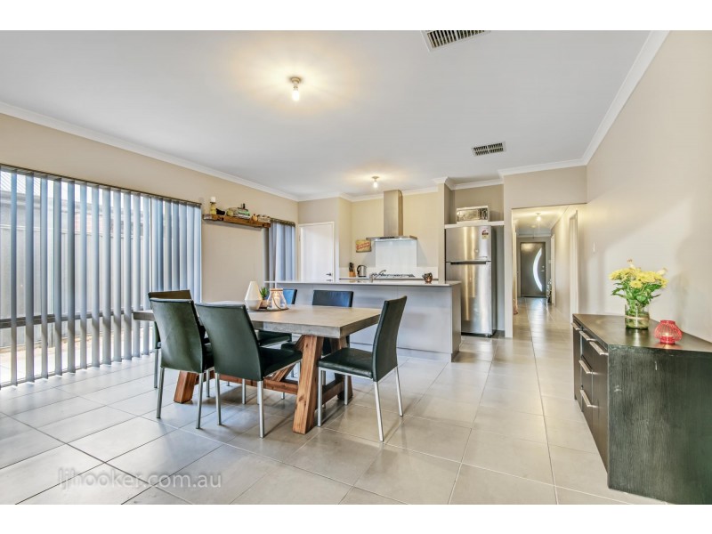 7 Ornate Gld, Aveley WA 6069