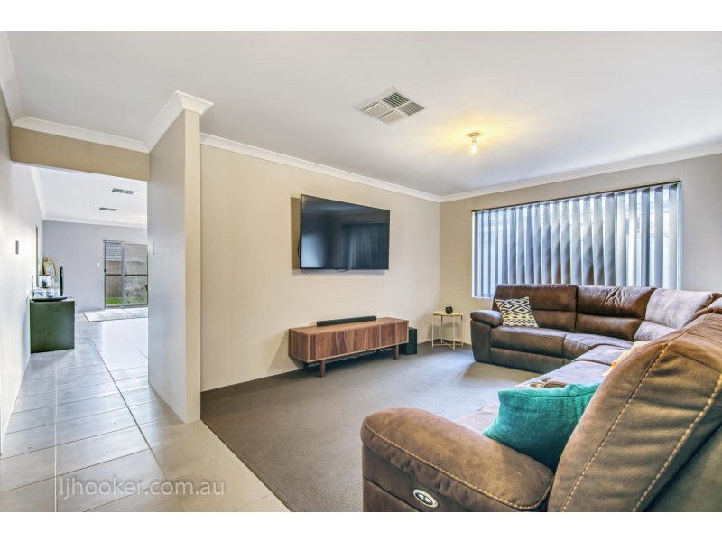 7 Ornate Gld, Aveley WA 6069