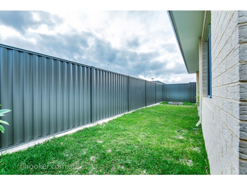 7 Ornate Gld, Aveley WA 6069