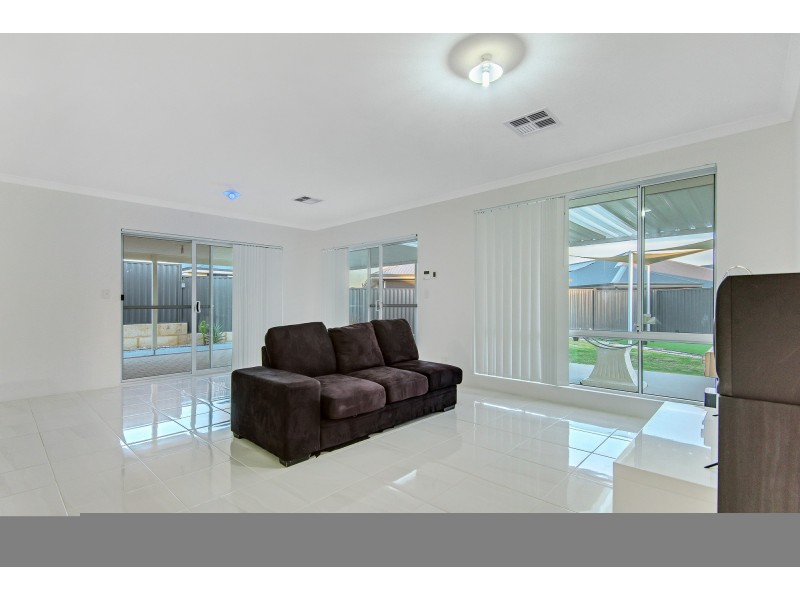 12 Furlong Road, The Vines WA 6069