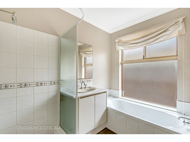 20 Simmonds Pass, Ellenbrook WA 6069
