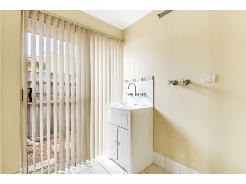 20 Simmonds Pass, Ellenbrook WA 6069