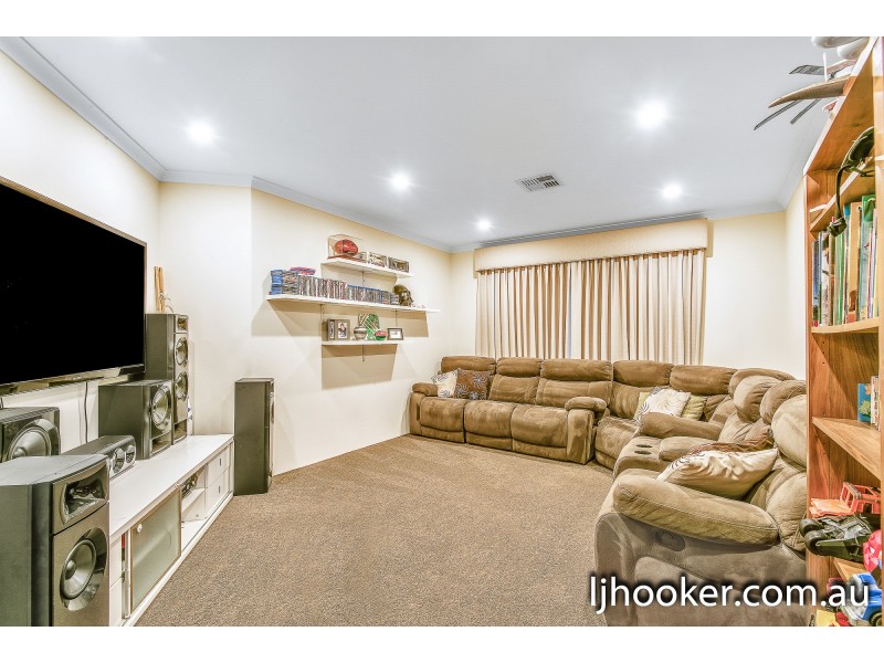 12 Cordovan Parkway, Aveley WA 6069