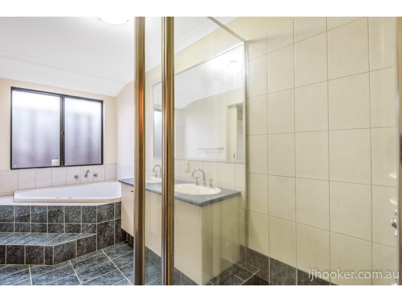 8 Blendon Avenue, Ellenbrook WA 6069