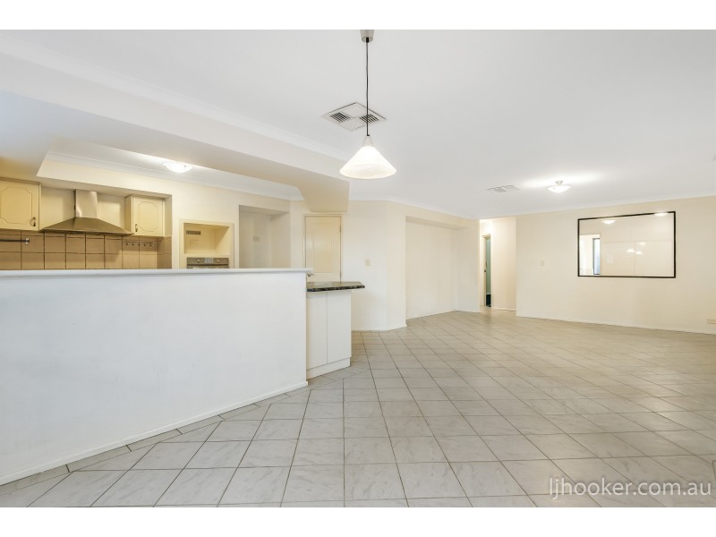 8 Blendon Avenue, Ellenbrook WA 6069