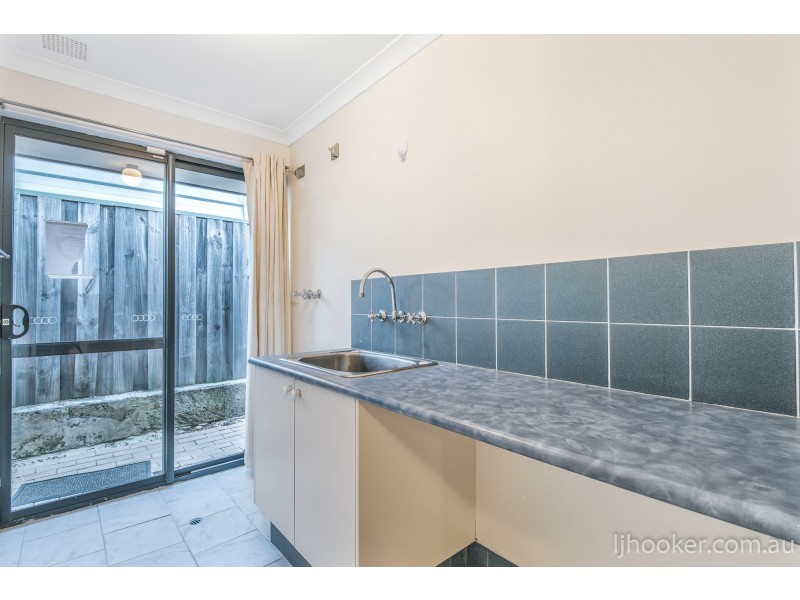 8 Blendon Avenue, Ellenbrook WA 6069