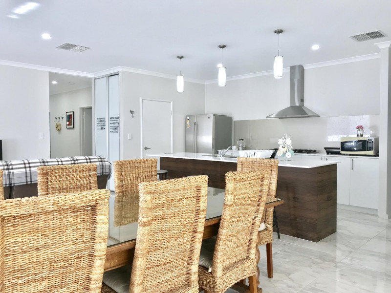 12 Abberton Street, Aveley WA 6069