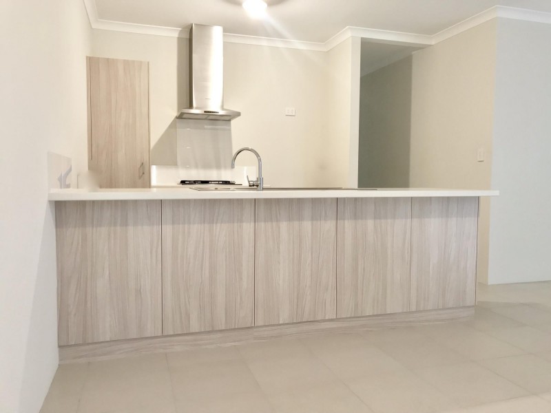 12 Luxhay Parkway, Aveley WA 6069