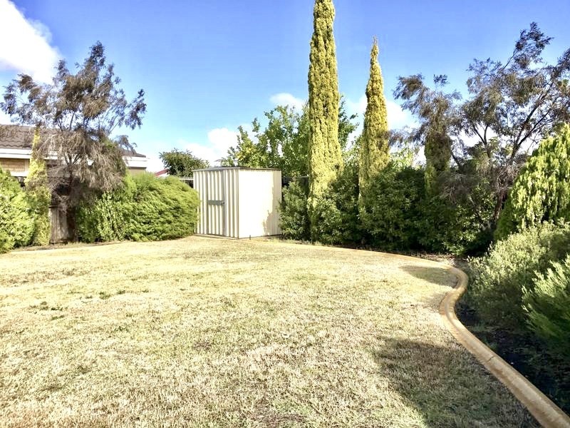 15 Birkett Circle, Ellenbrook WA 6069