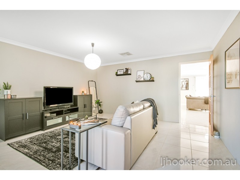 19 Gippsland Way, Ellenbrook WA 6069