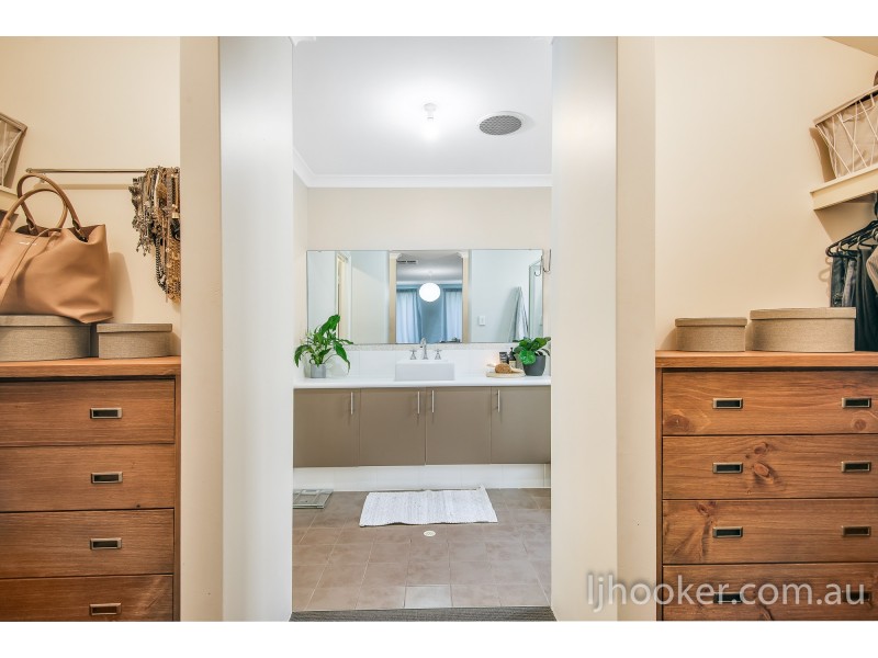 19 Gippsland Way, Ellenbrook WA 6069