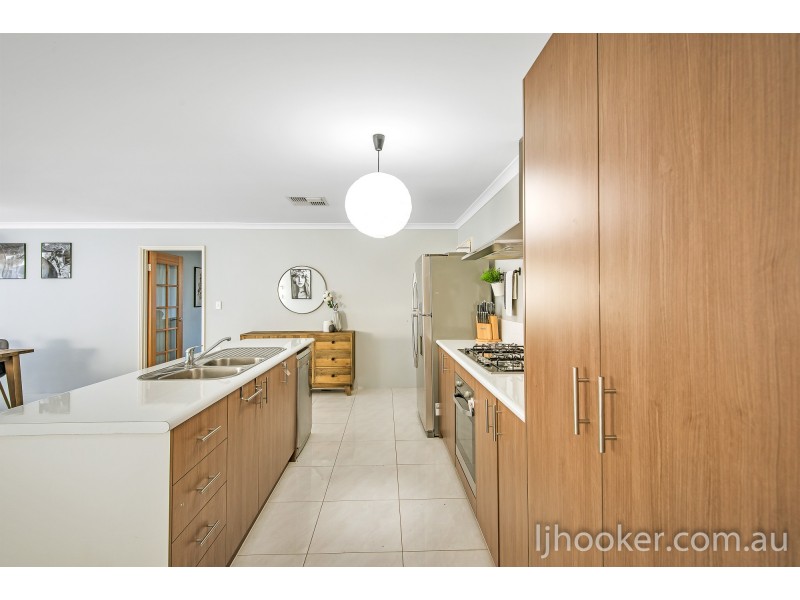 19 Gippsland Way, Ellenbrook WA 6069