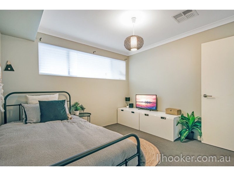 19 Gippsland Way, Ellenbrook WA 6069