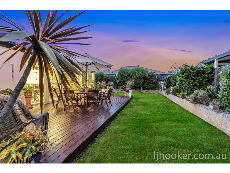 92 Sandown Circle, Henley Brook WA 6055