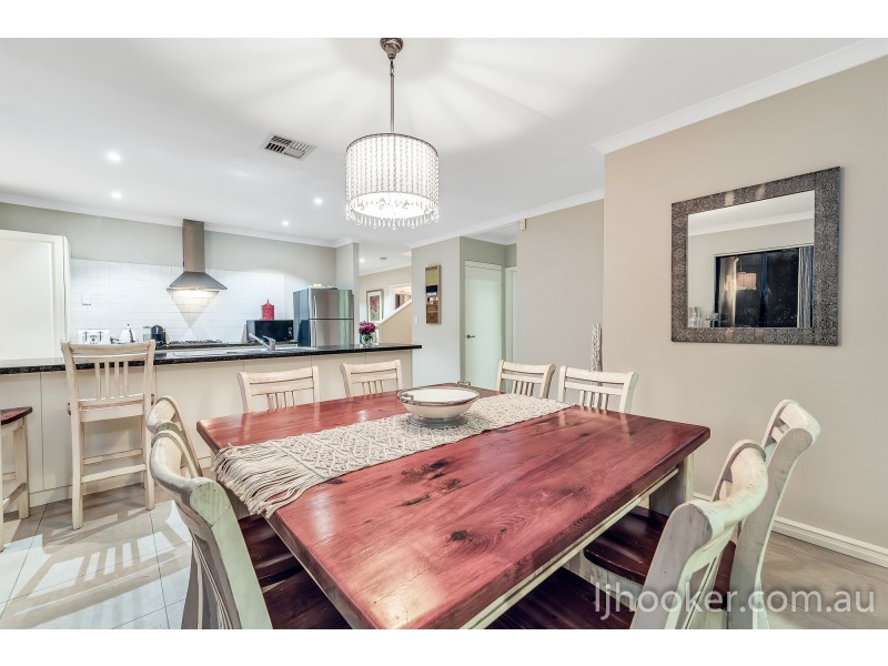 92 Sandown Circle, Henley Brook WA 6055