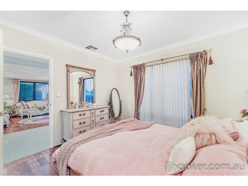 92 Sandown Circle, Henley Brook WA 6055