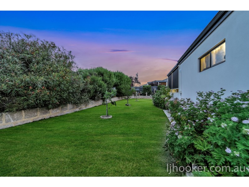 92 Sandown Circle, Henley Brook WA 6055