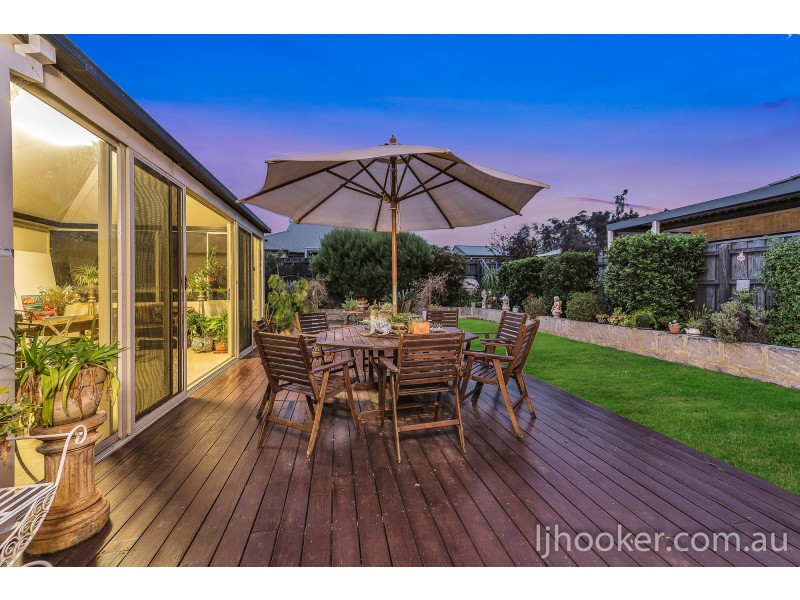 92 Sandown Circle, Henley Brook WA 6055
