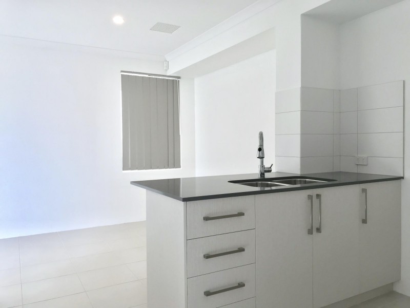 16 Sunnyside Way, Aveley WA 6069