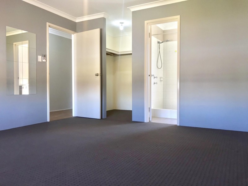 4 Gippsland Way, Ellenbrook WA 6069