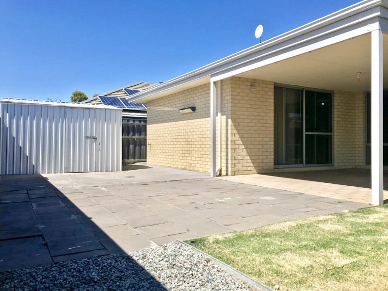 4 Gippsland Way, Ellenbrook WA 6069