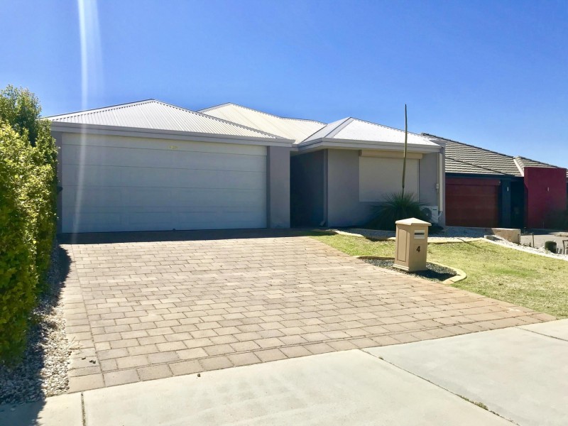 4 Gippsland Way, Ellenbrook WA 6069