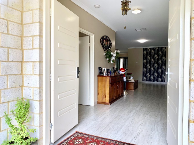 15 Serenity Way, Aveley WA 6069