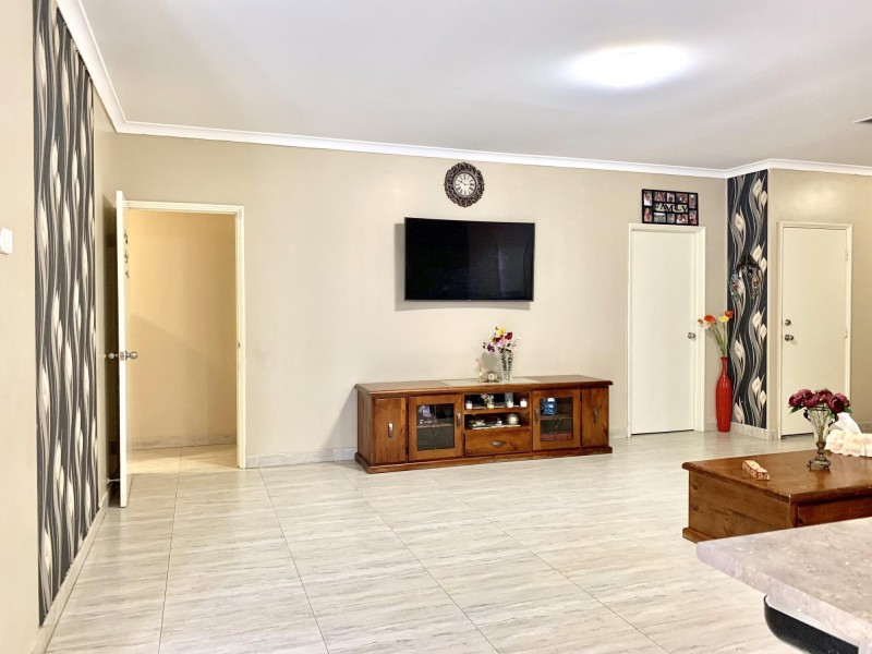 15 Serenity Way, Aveley WA 6069