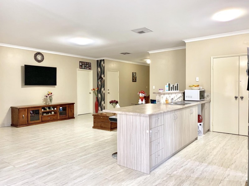 15 Serenity Way, Aveley WA 6069