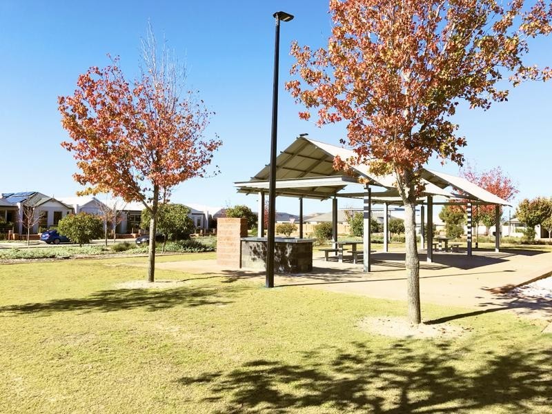 42 Delapre Drive, Ellenbrook WA 6069