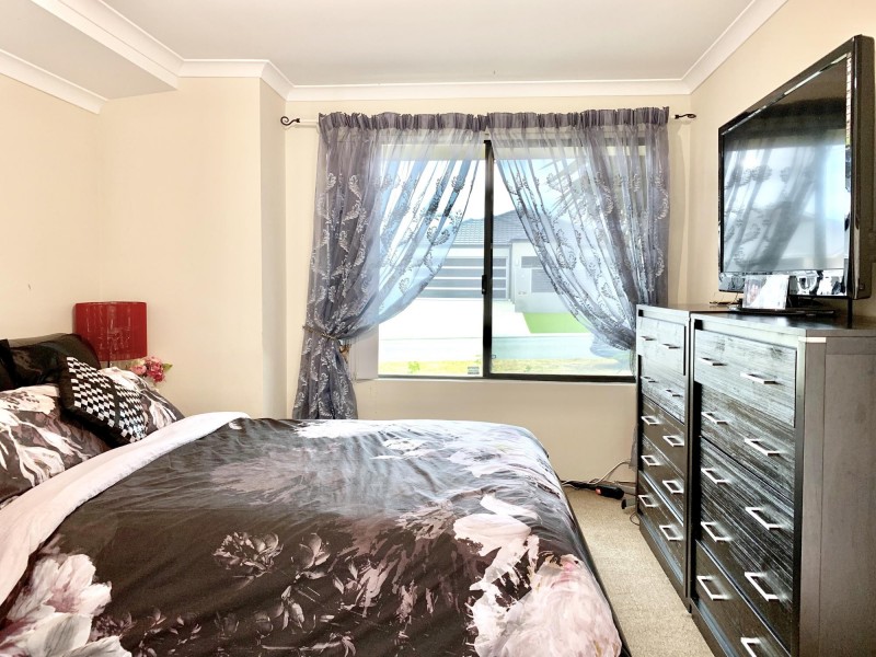 48 Ardmore Parade, Ellenbrook WA 6069