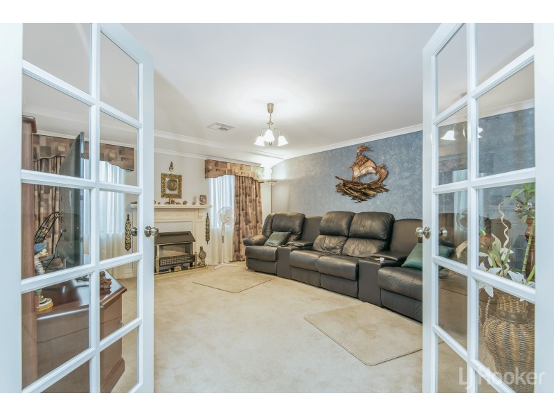 20 Roxburghe Drive, The Vines WA 6069