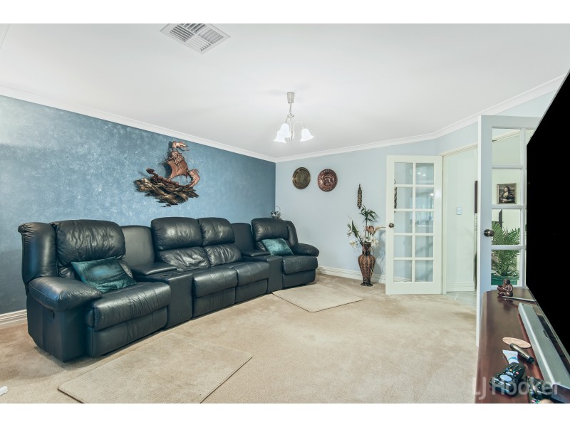 20 Roxburghe Drive, The Vines WA 6069