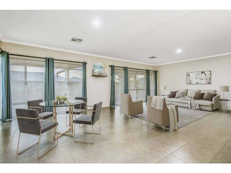 11 Croft Way, The Vines WA 6069