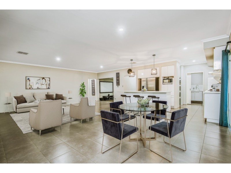 11 Croft Way, The Vines WA 6069