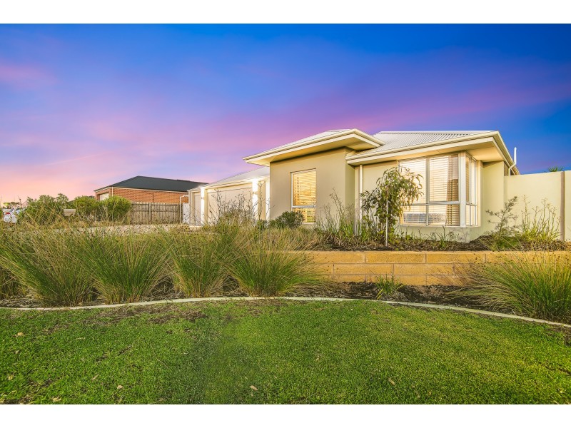 11 Croft Way, The Vines WA 6069