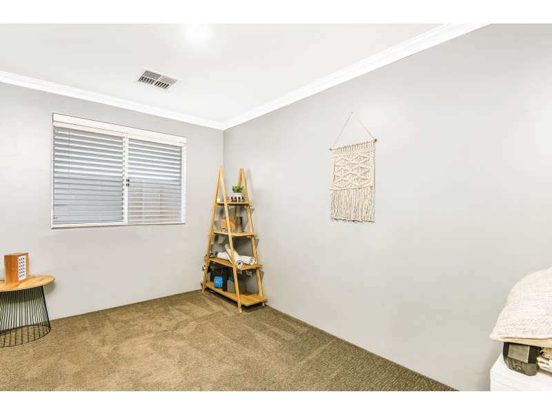 11 Croft Way, The Vines WA 6069