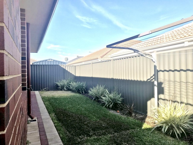 11 Meniscus Street, Aveley WA 6069
