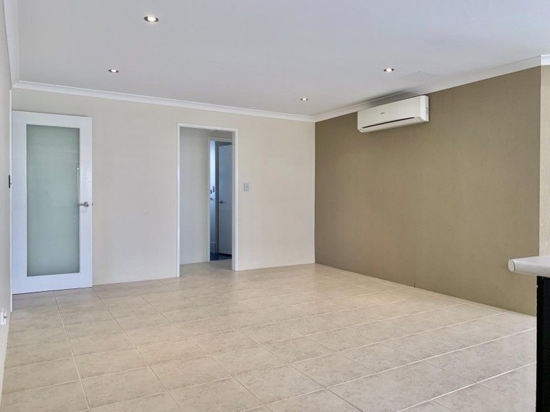 15 Farmaner Parkway, Ellenbrook WA 6069