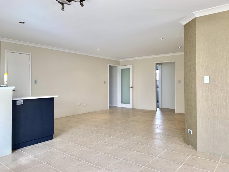 15 Farmaner Parkway, Ellenbrook WA 6069