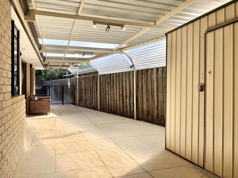 15 Farmaner Parkway, Ellenbrook WA 6069